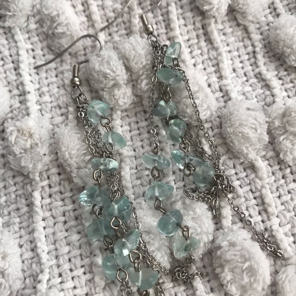 Tai Knots Semi precious stone multi layer necklace and earrings - Picture 6 of 6